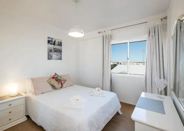 #012 Exclusivo Familias, Habijovem By Holidays Apartament *