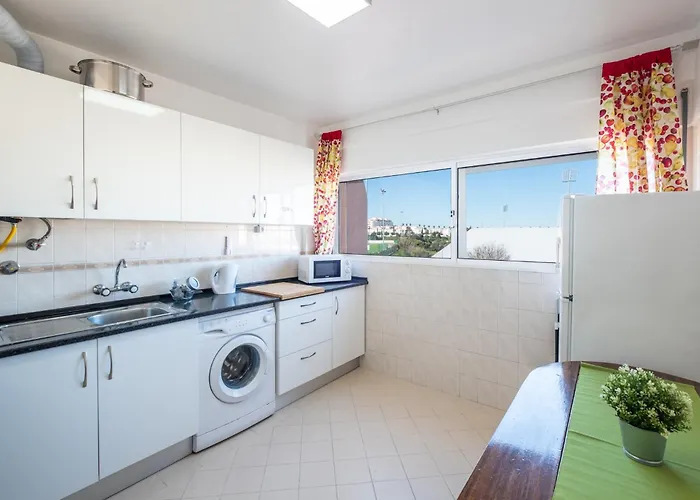 Апартаменты #012 Family Apartment Quiet Area & Comfort Албуфейра