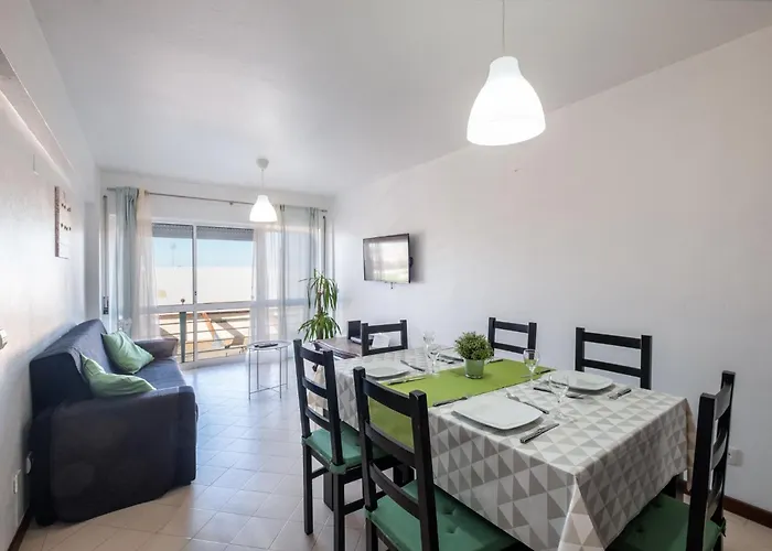 #012 Family Apartment Quiet Area & Comfort Appartement *
