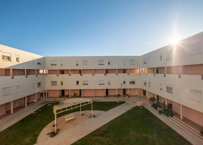 #012 Family Apartment Quiet Area & Comfort * Albufeira
