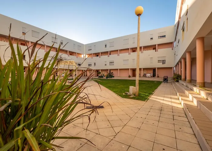 #012 Family Apartment Quiet Area & Comfort Апартаменты